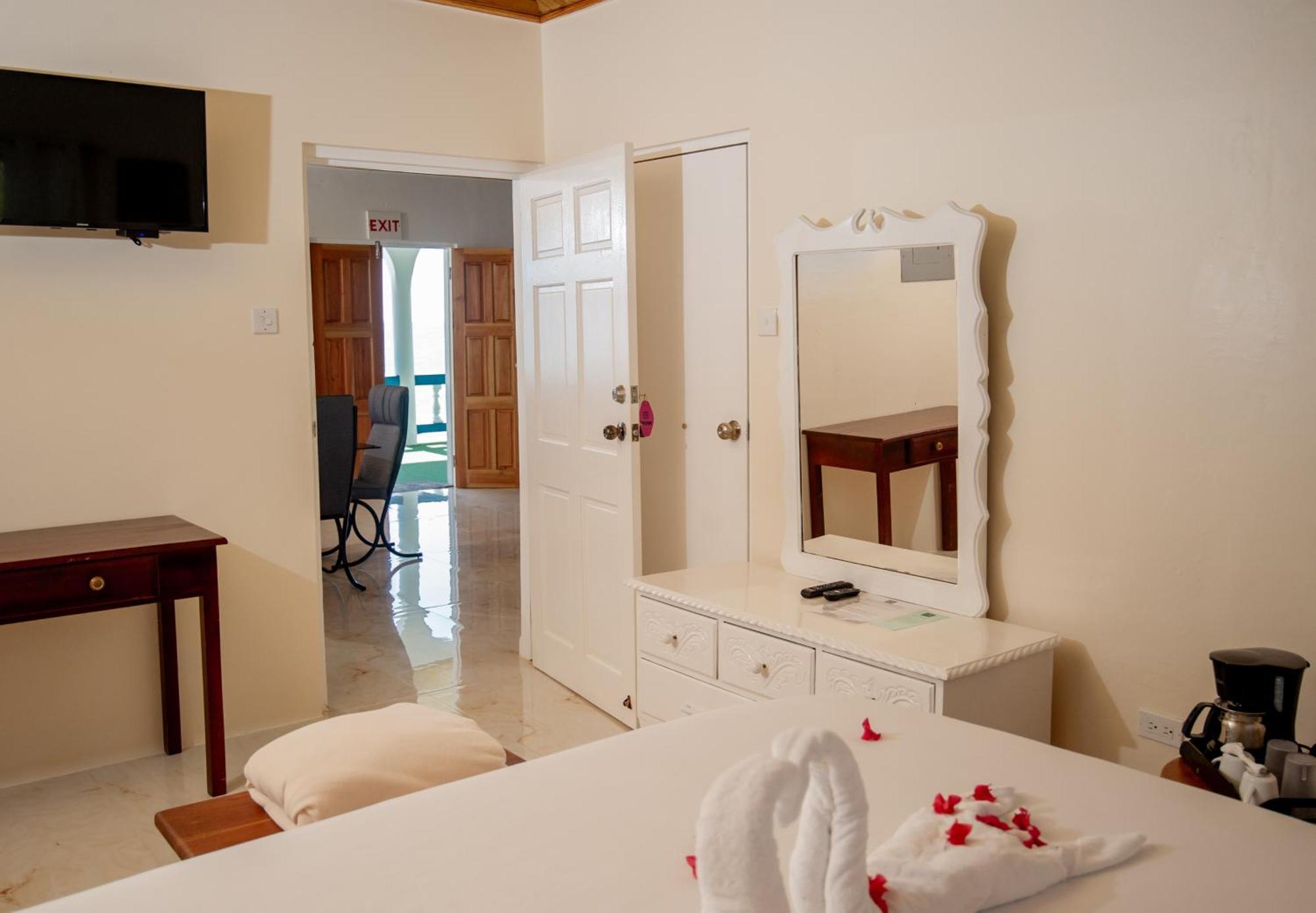 Beyond Sunset Resort & Villas Treasure Beach Luaran gambar